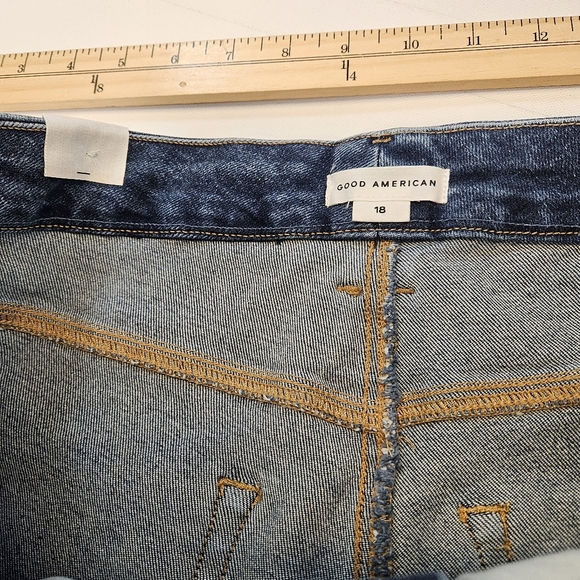 Good American Women’s Blue Good Petite Straight Leg Mid Rise Denim Jeans Size 18 - Picture 10 of 13